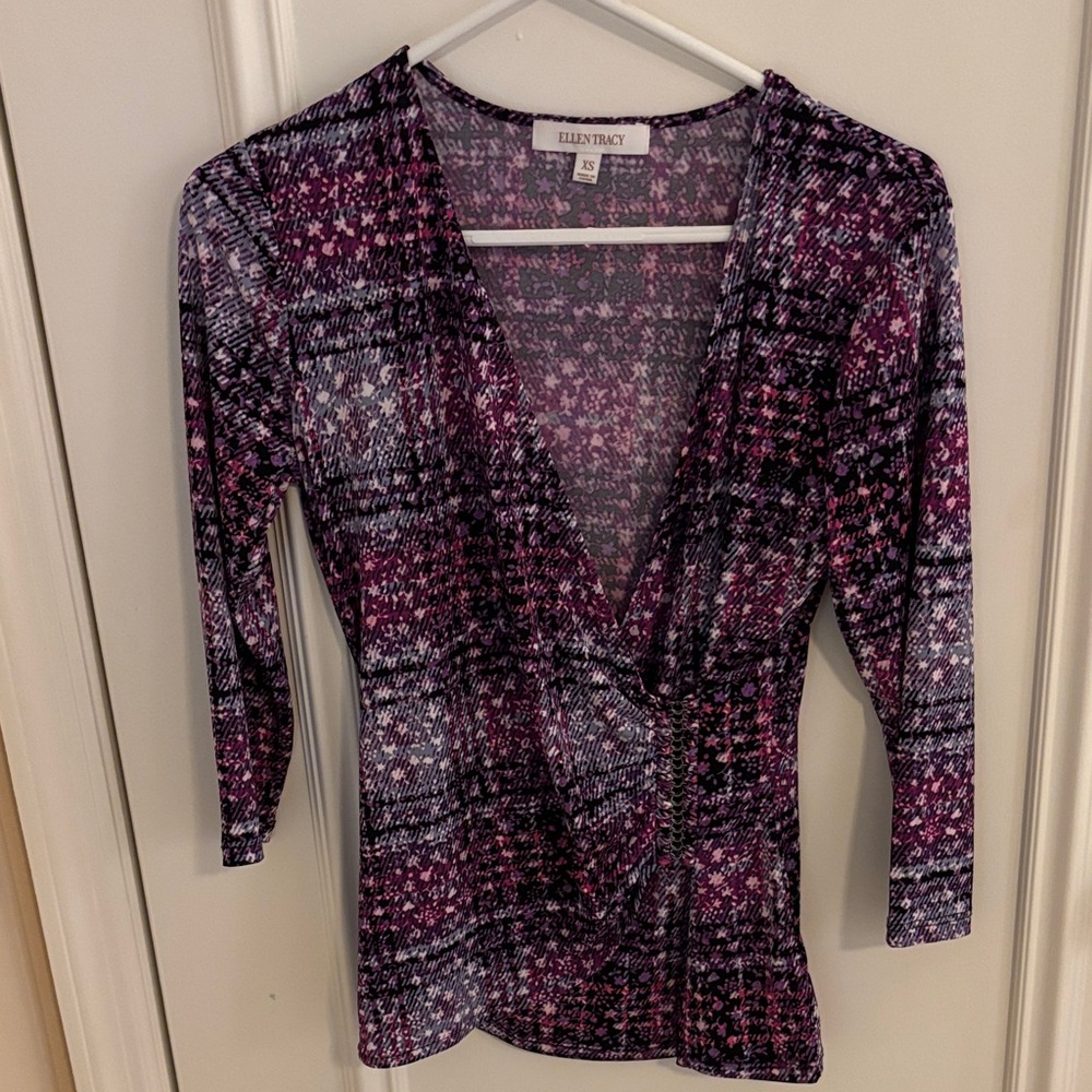 Ellen Tracy Multicolor V-Neck Top size XS